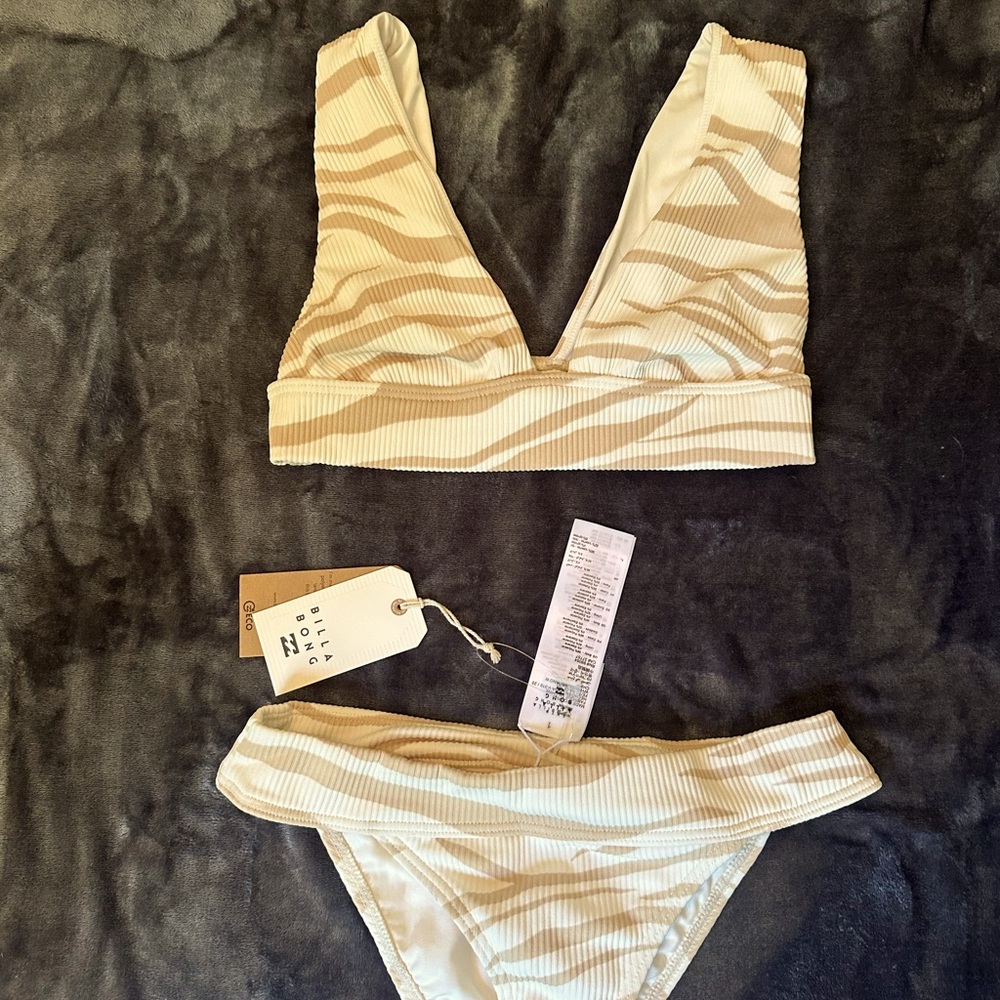 Billabong NWT. 2pc bikini